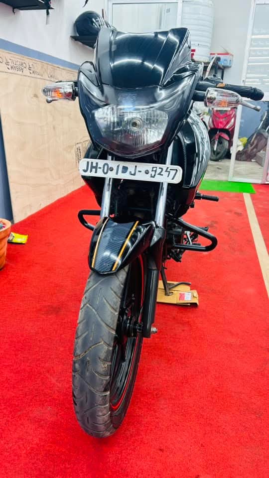 Tvs Apache RTR160 