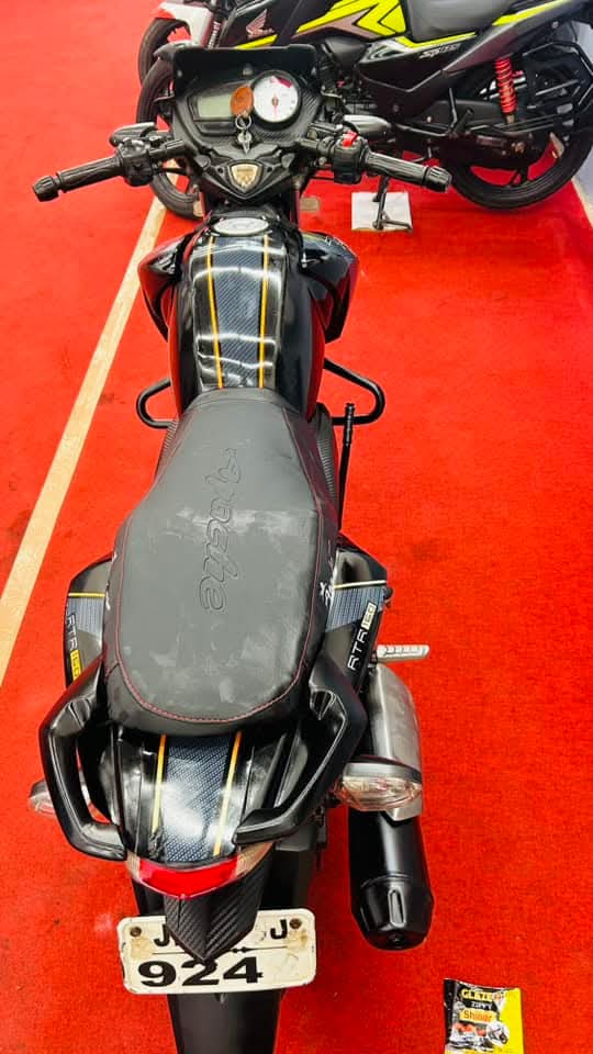 Tvs Apache RTR160 