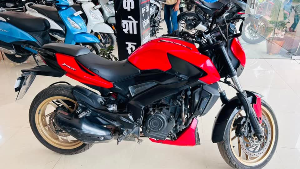 Dominar 400