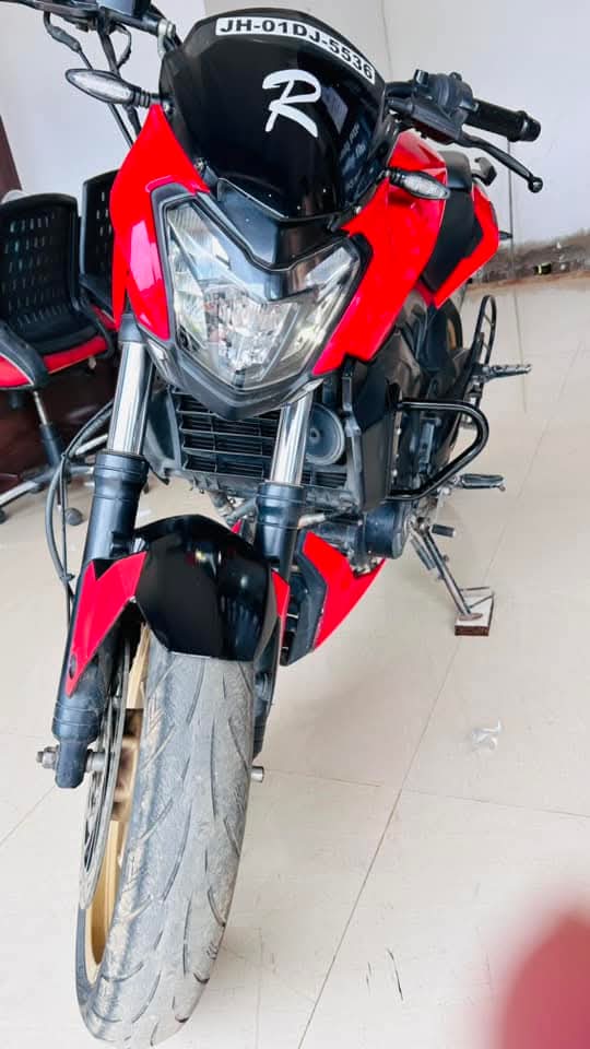 Dominar 400