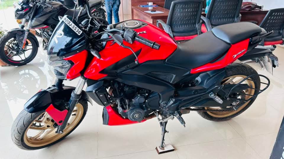 Dominar 400