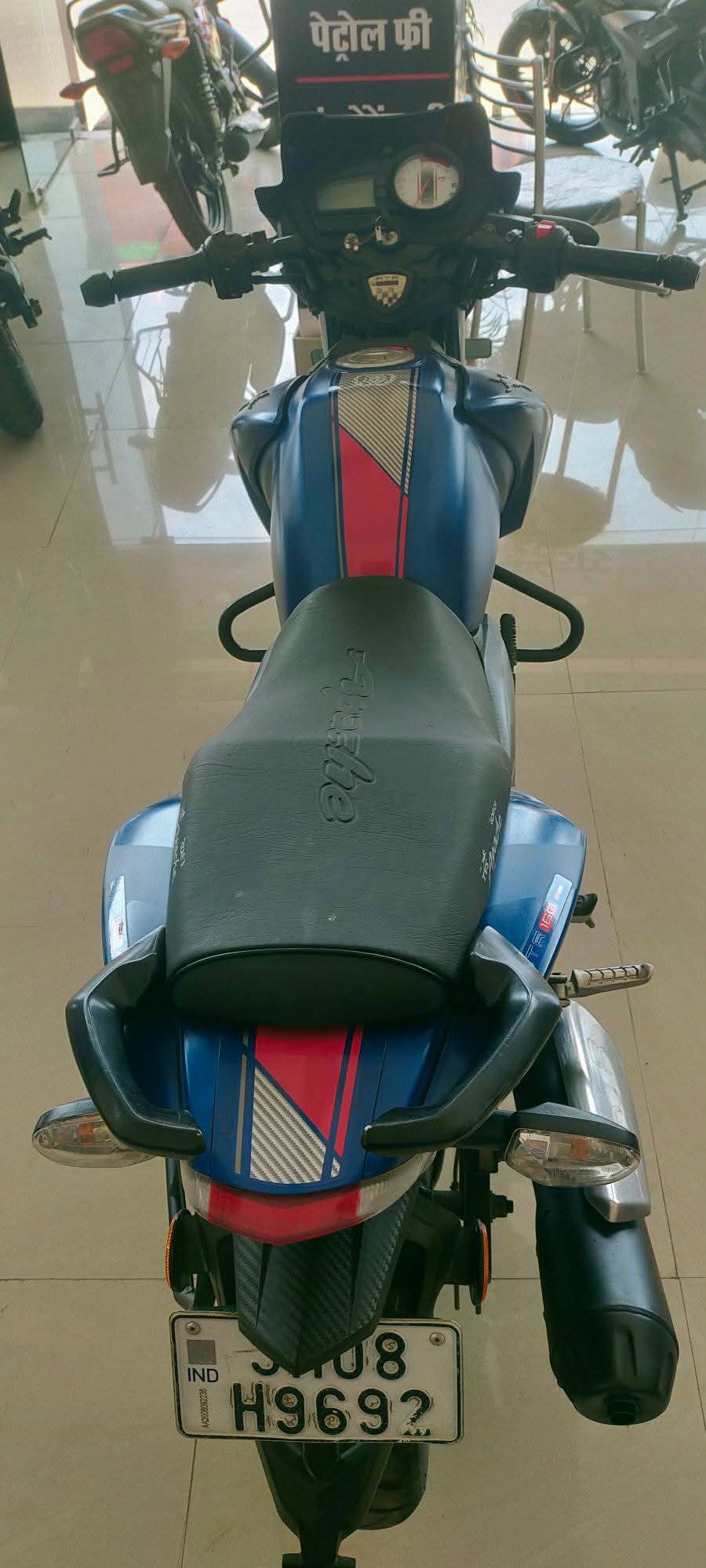 Tvs Apache RTR160 