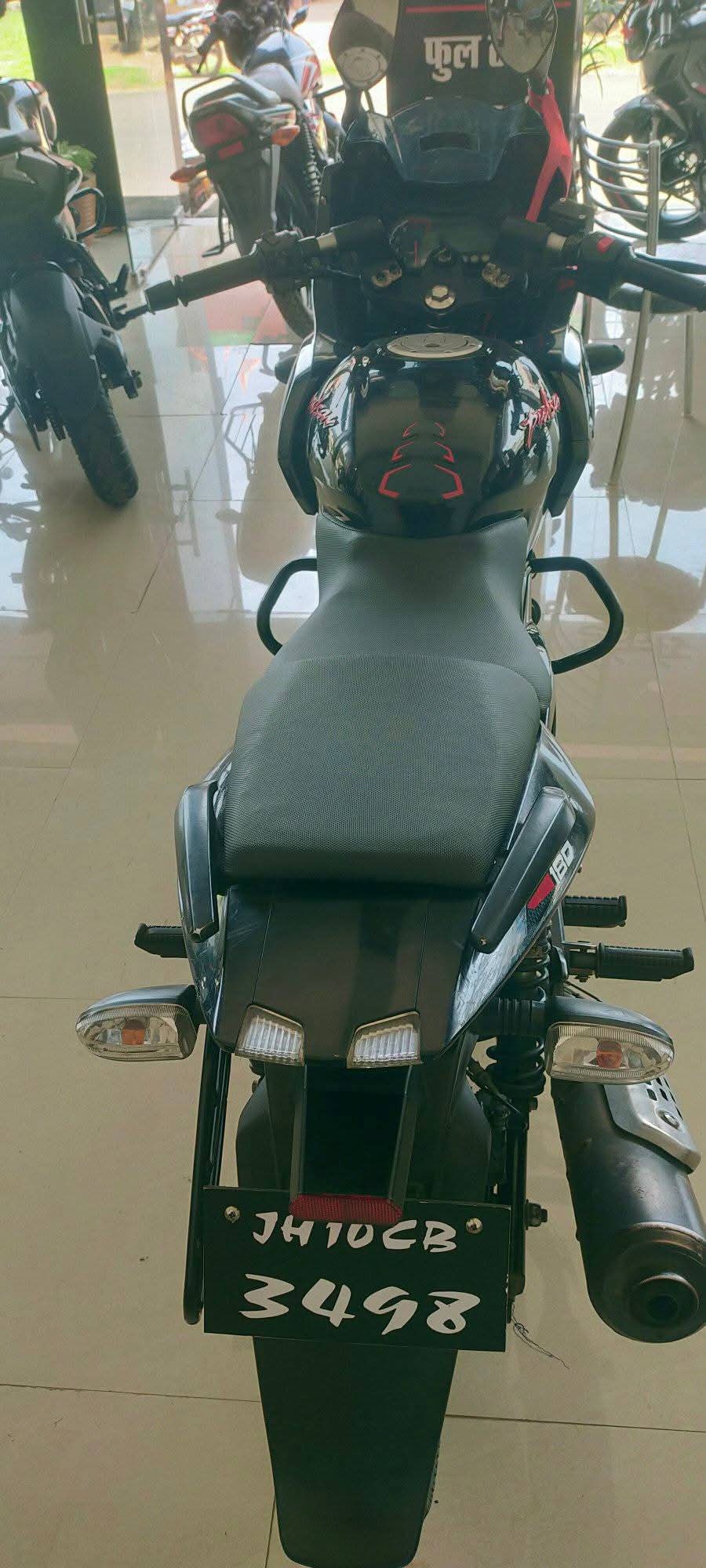 Pulsar 180 
