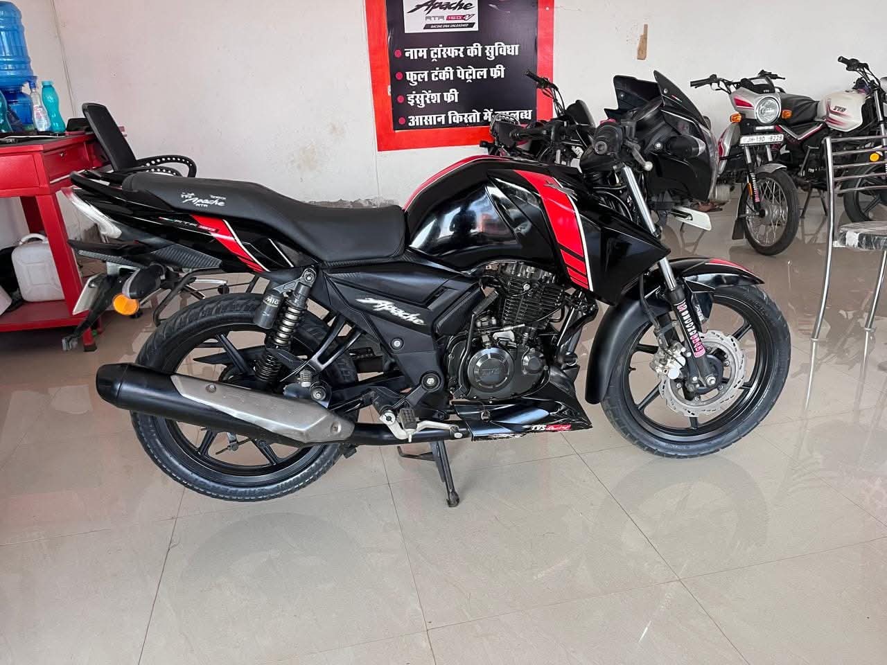 Tvs Apache RTR160 