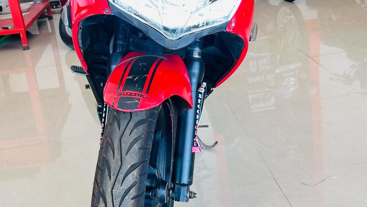 Suzuki Gixxer