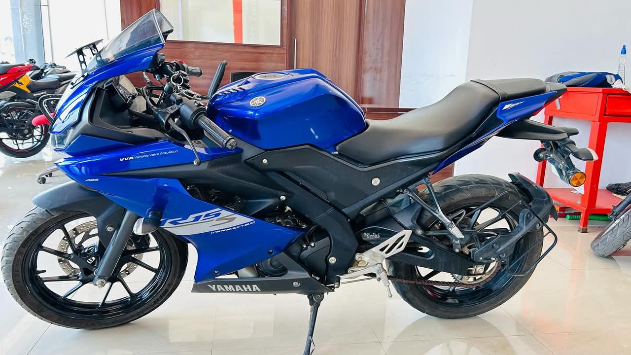 Yamaha R15 v3 S