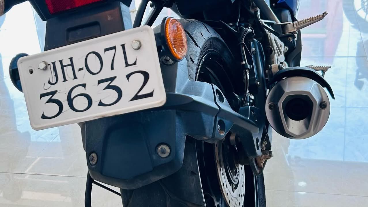 Yamaha R15 v3 S