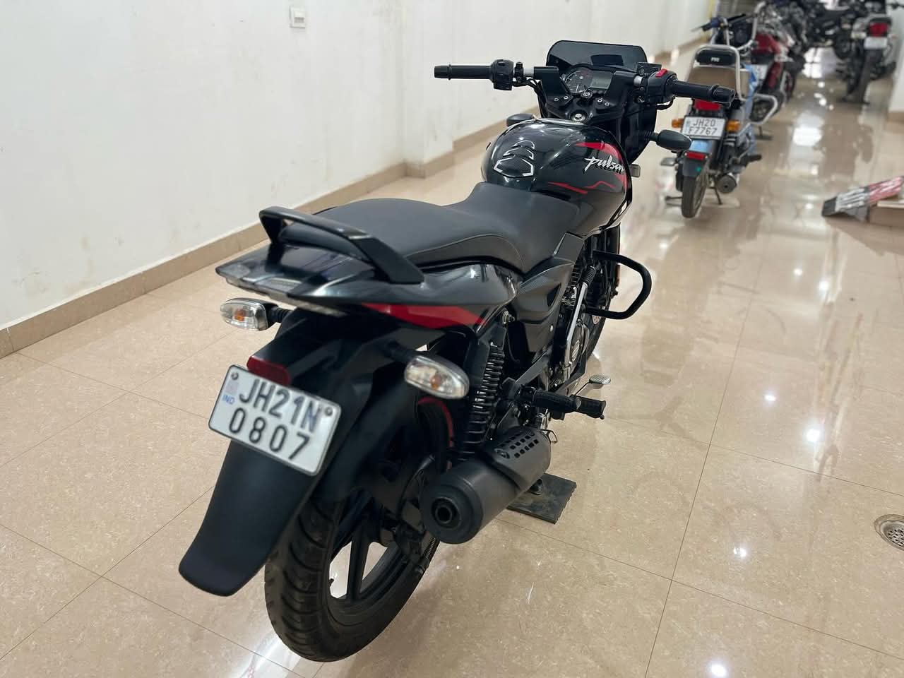 Pulsar 125