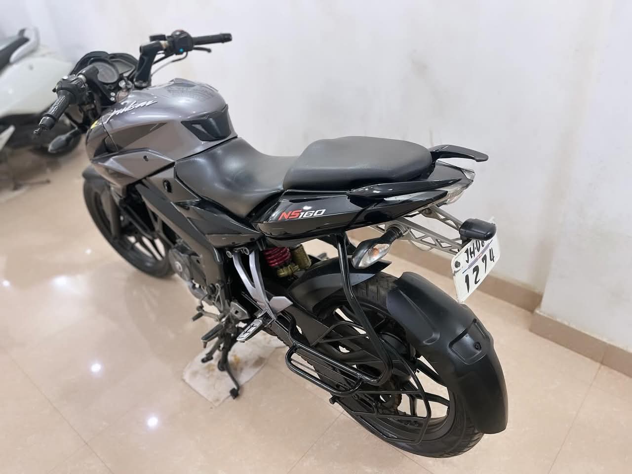Pulsar Ns 160