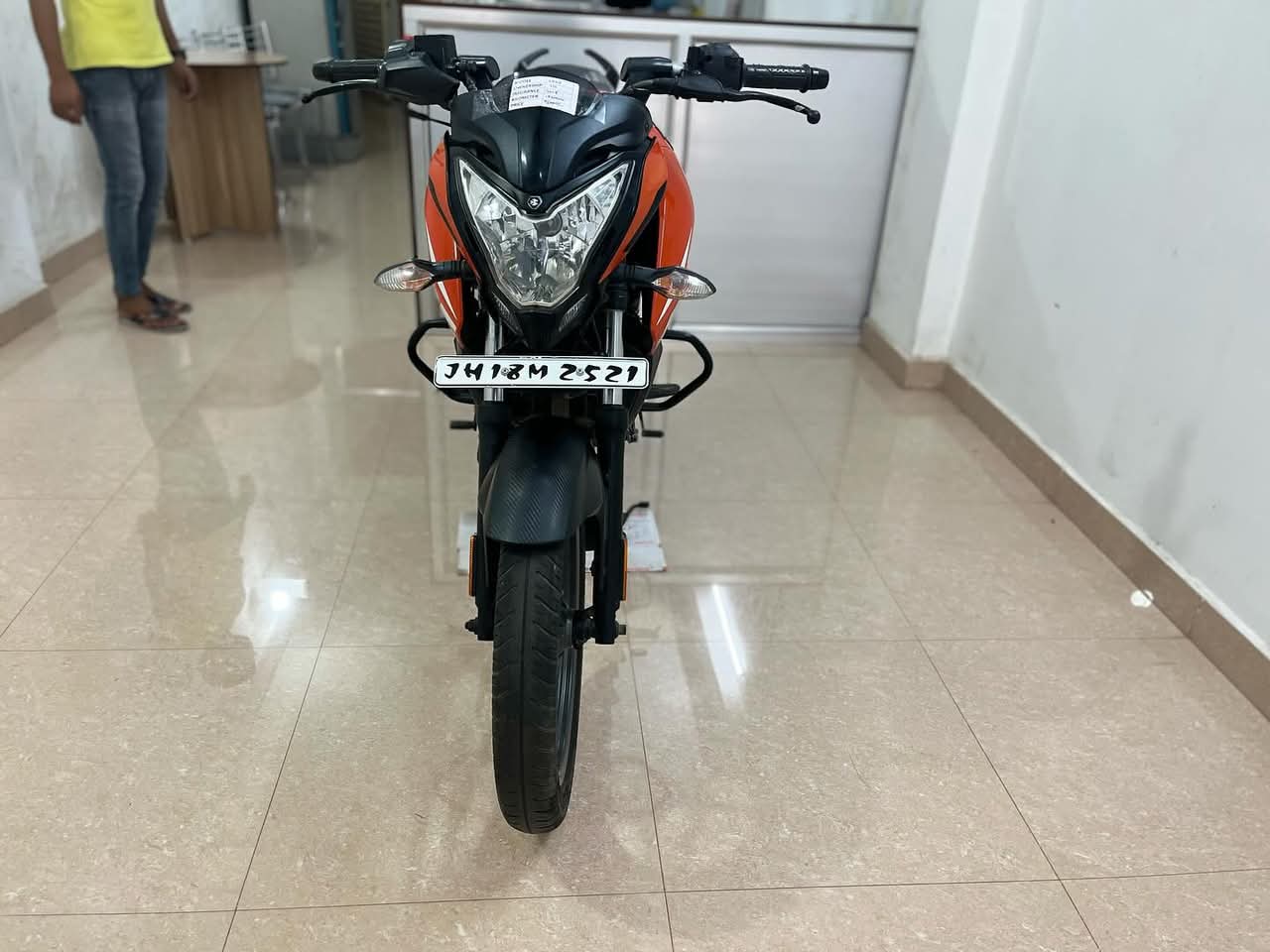 Pulsar Ns 125
