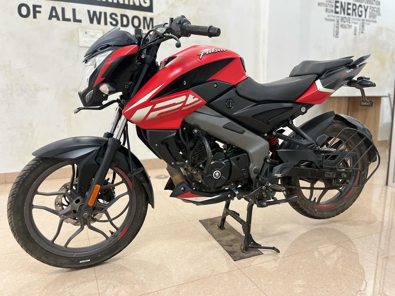 Pulsar Ns 125