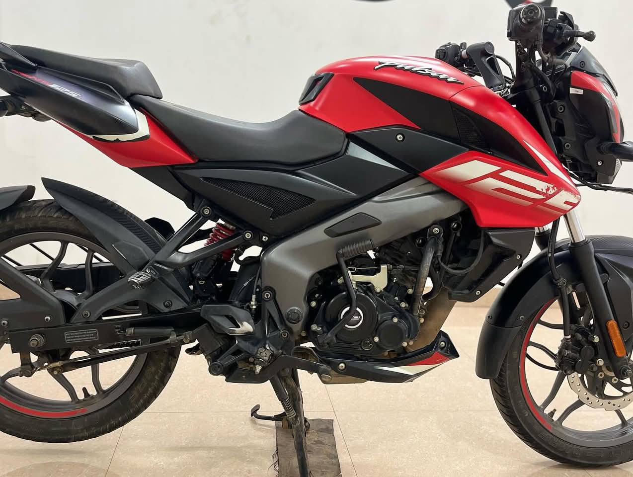 Pulsar Ns 125