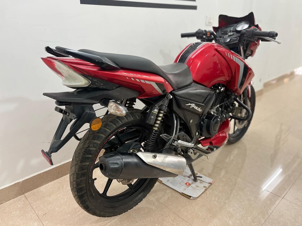 Tvs Apache RTR160 