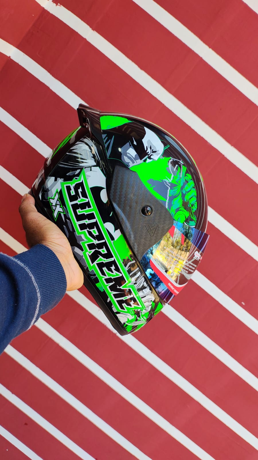 SUPREME HELMET