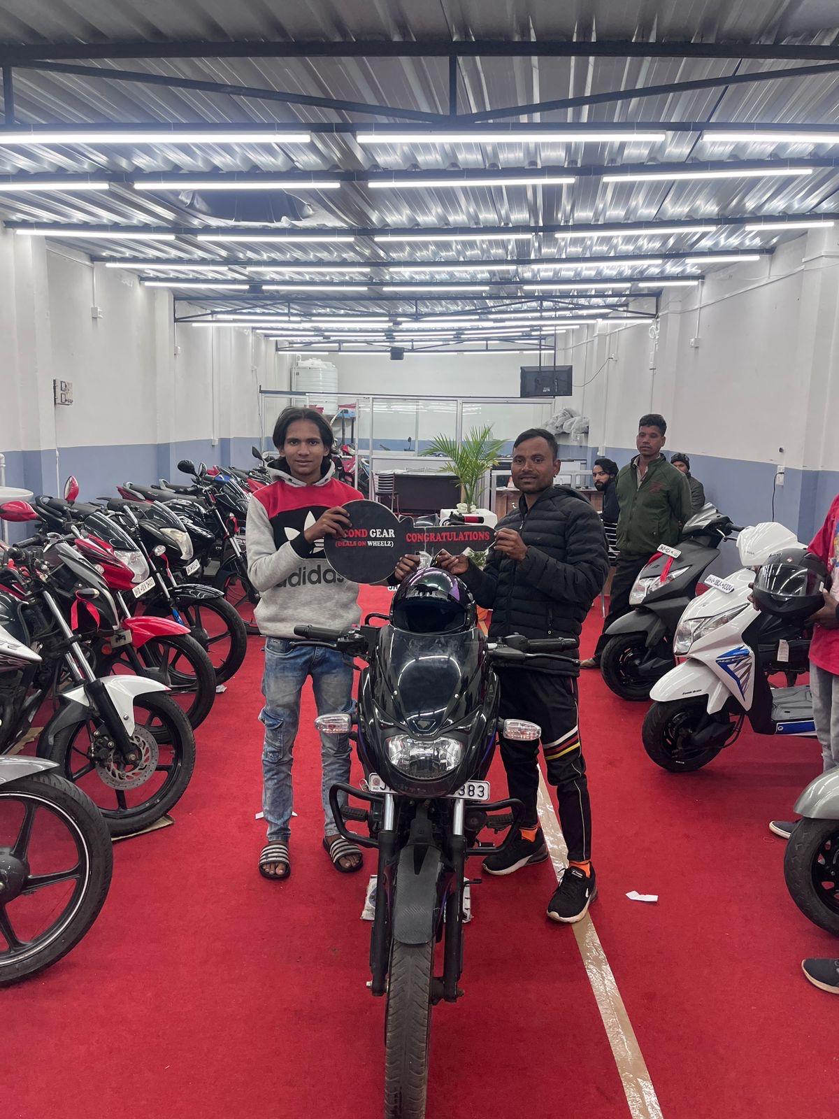 Pulsar 125
